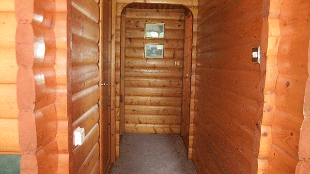 N-Lodge Hallway